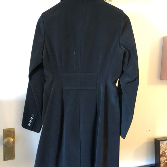 Sleek beltless trench with unique snap closure - Picture 3 of 4